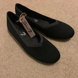 Seven7 Katelyn Slip On Ballet Style Flats